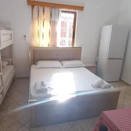 Vladmir Sela Ксамил