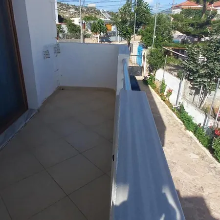 Vladmir Sela Апарт-отель