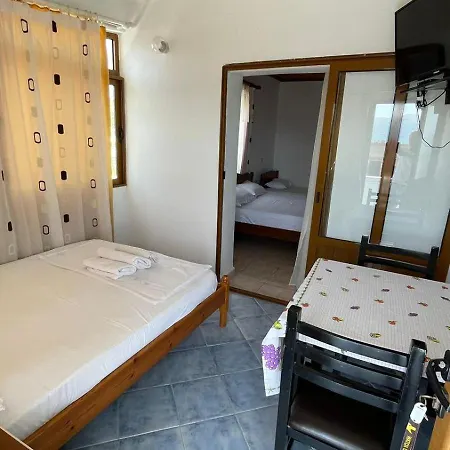 Vladmir Sela Aparthotel