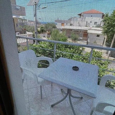 Vladmir Sela Aparthotel