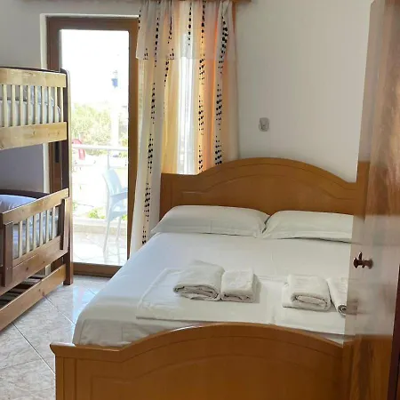 Vladmir Sela Ксамил