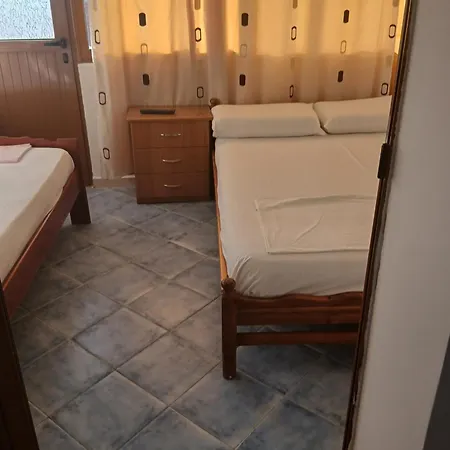 Apart Otel Vladmir Sela Ksamil
